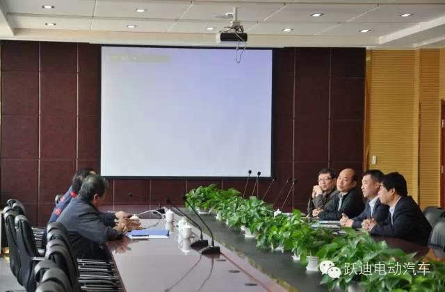 你購躍迪電動汽車，我送中華聯(lián)合保險(xiǎn)，躍迪集團(tuán)與中華聯(lián)合財(cái)產(chǎn)保險(xiǎn)公司實(shí)現(xiàn)強(qiáng)強(qiáng)聯(lián)手