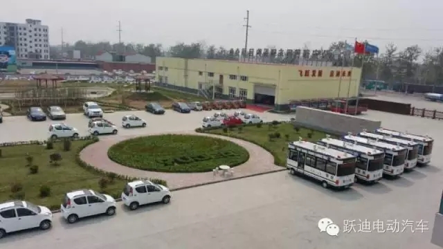 春暖花開、綠色躍迪---躍迪集團(tuán)綠化工作進(jìn)行中！