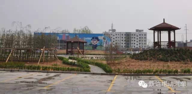 春暖花開、綠色躍迪---躍迪集團(tuán)綠化工作進(jìn)行中！