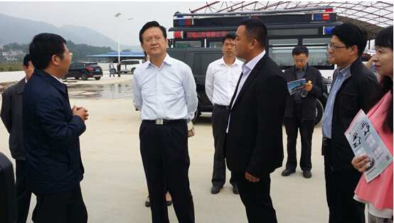 陜西省政協(xié)副主席、民革省委主委李曉東到躍迪集團(tuán)陜西躍迪新能源汽車有限公司項(xiàng)目建設(shè)基地調(diào)研