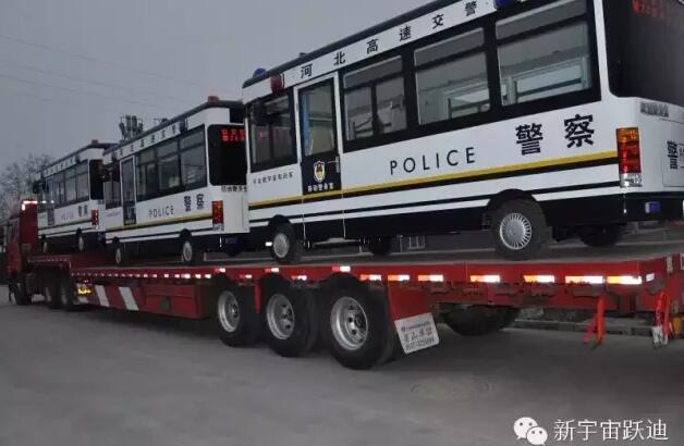 躍迪移動警務(wù)室批量發(fā)車河北高速公路各路段——為人民的安全保駕護航