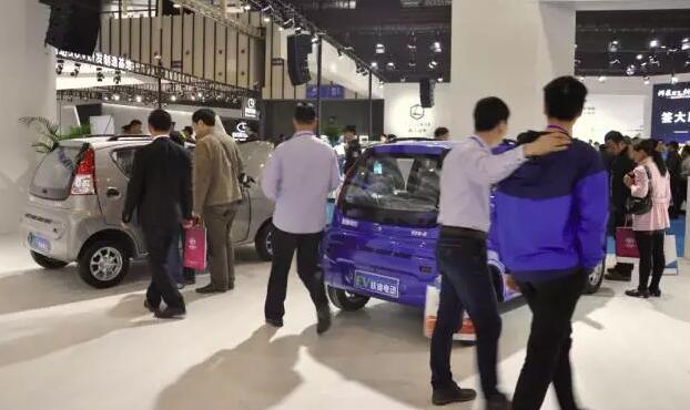 躍迪汽車強勢登錄南京新能源汽車展，引領(lǐng)行業(yè)發(fā)展新軌道