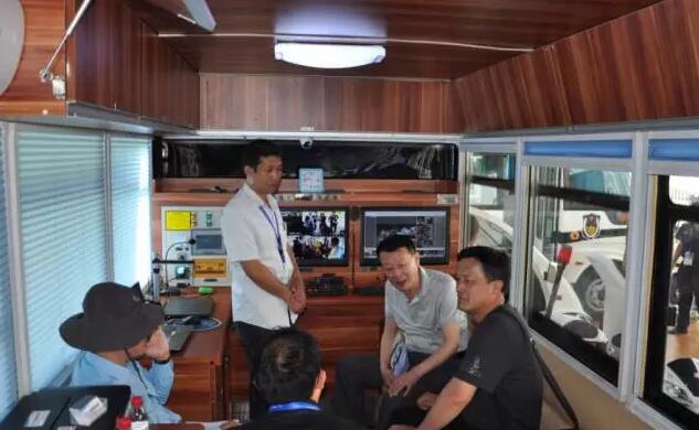 躍迪移動測速卡口、躍迪定制智能人臉識別成為本屆警用裝備博覽會焦點