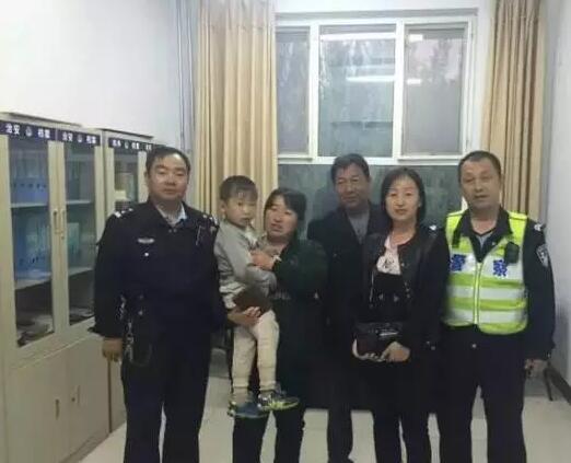 躍迪移動警務(wù)室