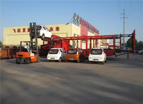 電動(dòng)轎車(chē)