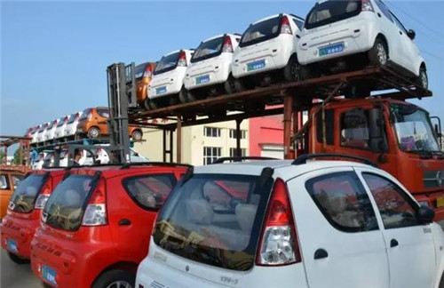 電動(dòng)轎車