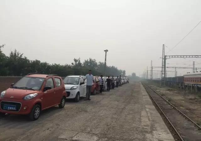 躍迪電動汽車批量發(fā)車貴州貴陽——躍迪發(fā)力鐵路貨物運(yùn)輸，及時滿足用戶需求