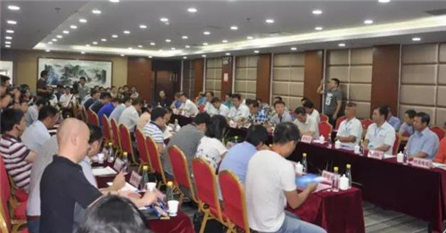 客車項(xiàng)目配套企業(yè)對接會現(xiàn)場