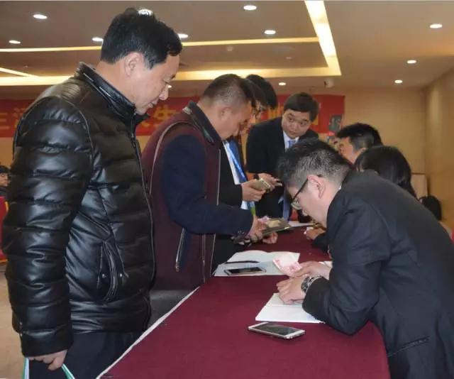 躍迪智能家族集結(jié)亮相鄭州展，萬人見證，共贏未來