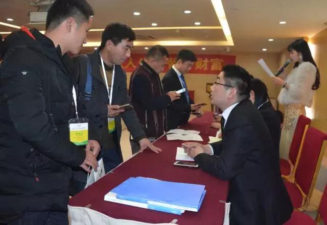 躍迪智能家族集結(jié)亮相鄭州展，萬人見證，共贏未來