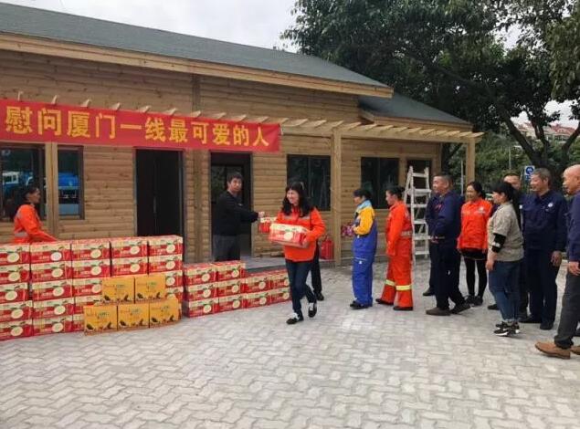今天，躍迪向平凡而偉大的他們——環(huán)衛(wèi)工人致敬！