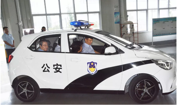 河北省政協(xié)副主席盧曉光，河北省委統(tǒng)戰(zhàn)部副部長、省工商聯(lián)黨組書記郭翠朵率調(diào)研組到躍迪集團(tuán)開展重點(diǎn)提案督辦調(diào)研