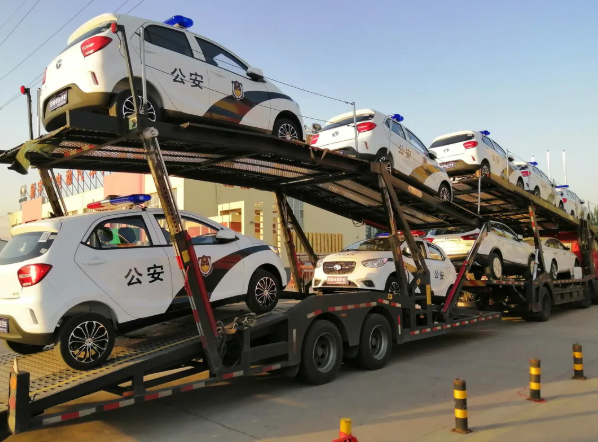 躍迪警用巡邏車(chē)發(fā)往四川省 推進(jìn)動(dòng)態(tài)化處警新模式