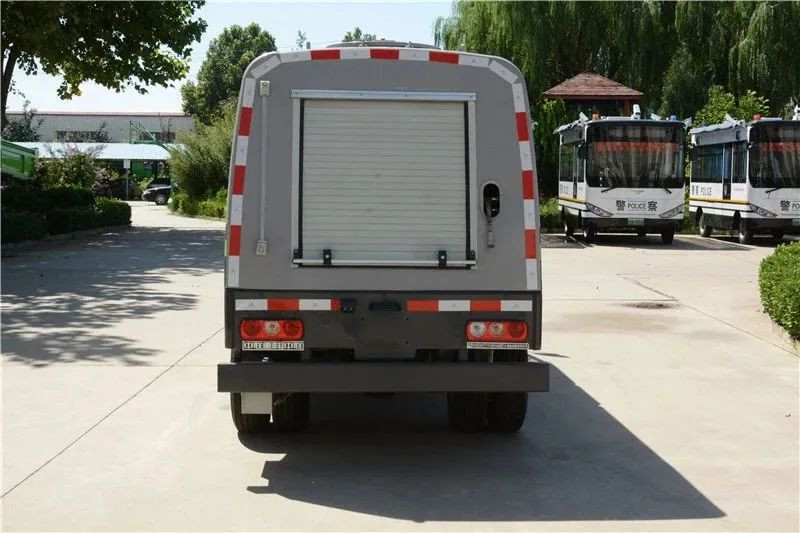 道路“美容師”—躍迪小型路面養(yǎng)護(hù)車(chē)
